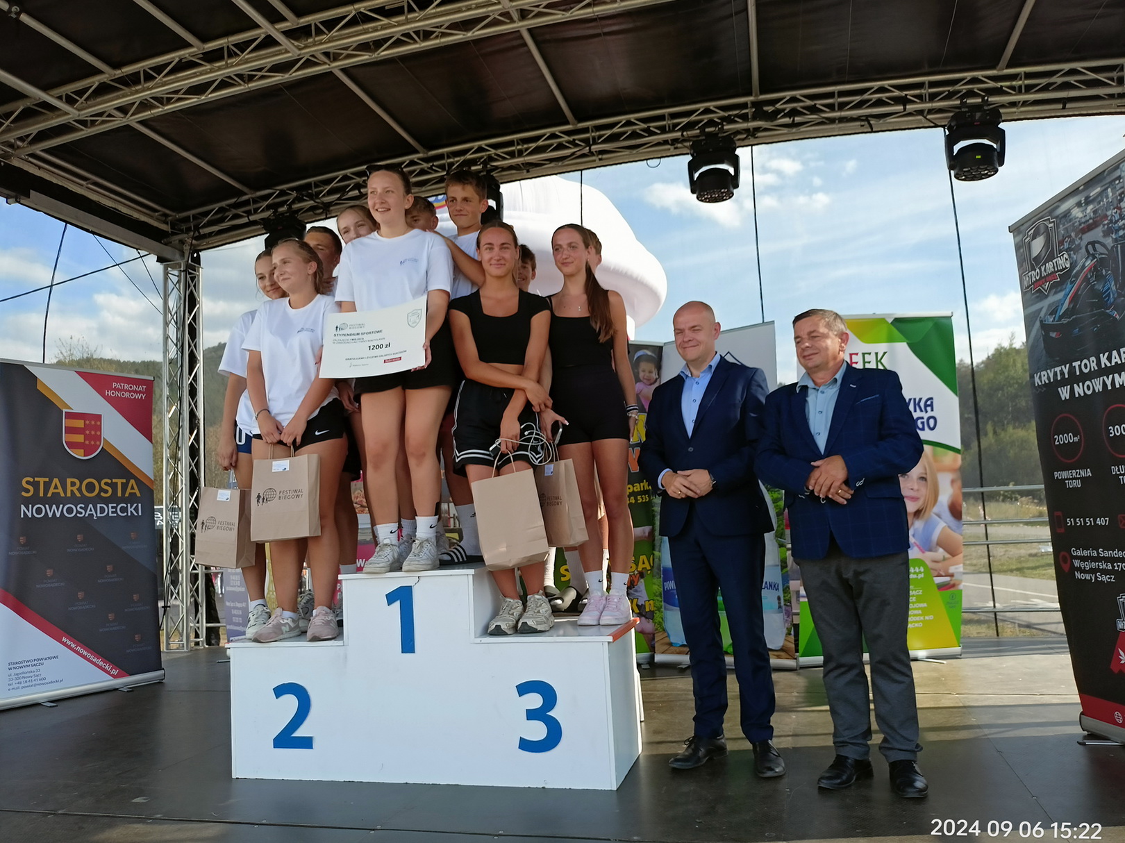Zdjęcie Aktywny Małopolanin 09-2024 (7)6a7db6e8-eee1-4b45-b160-a883342a0b29.jpg w galerii Aktywny Małopolanin podczas 15 Festiwalu Biegowego